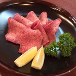 紅梅園 - H.29.8.16.夜 塩タン @950円