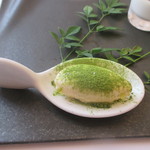 ラ・トゥーエル - レモングラスのアイス抹茶乗せ