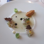 ラ・トゥーエル - 湯引き鱧とフユイヌのサラダ仕立て　タマリンド風味のトマトソースを添えて