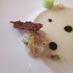 ラ・トゥーエル - 湯引き鱧とフユイヌのサラダ仕立て　タマリンド風味のトマトソースを添えて