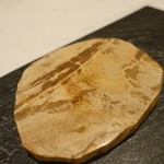ラ・ヴァガボンド - 珪化木という化石を使ったお皿
