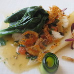 ラ・トゥーエル - 真子鰈のポワレ　ホワイトアスパラと桜海老