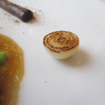 ラ・トゥーエル - カナダ産鴨胸肉のロティ　ジュのソース　西洋ゴボウと季節野菜を添えて