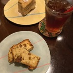 Gigiカフェ - フルーツケーキと紅茶(アイス)
