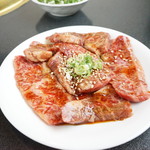 Yakiniku Odoriba - ロース肉