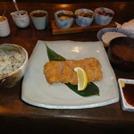 ご飯はシソ入り。味噌汁はしじみ。