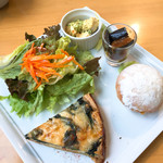 ブレッドアンドサンドウィッチ カカオ - 料理写真:キッシュプレート