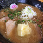 じゅんちゃんラーメン - 味噌にんにくバターラーメン