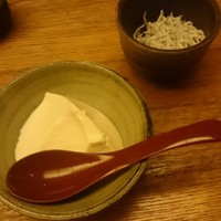 魚匠 銀平 道頓堀店 - お豆腐とじゃこおろし