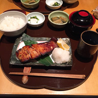 伊豆の旬 やんも 丸の内店 - 