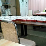 徳市 - 仕出しの準備中