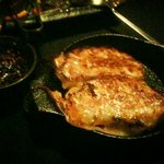 モテなし - 肉汁ハンパない馬ギョーザ！