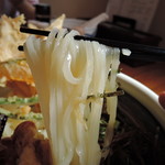 うどん満月 - うどんにしては、かなり細目な中太麺相当。 ストレート麺線。