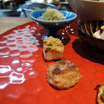 明道町中国菜 一星 - 左上より3種
      ・クラゲの甘酢　とろろ昆布
      ・焼きナス、生ハムペースト載せパン
      ・蓮根餅