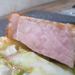 カイノヤ - 鹿屋産の豚のソテー(断面)