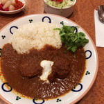 ヤーマ・カーマ - スパイシーチキンカレーご飯少なめ+パクチー追加