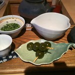 赤門茶屋 - 白川玉露雁ヶ音 茶団子つき 900円税込み