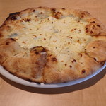 ４種チーズのピザ　