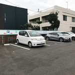 志蕎庵 江月 - 駐車場はお店の横に７台分