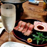 Takarabune Onsen Yumotokotobuki - 夕食（近江牛あぶり牛トロ寿司）＆ 地酒『松の花』の冷や