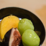 うを徳 - 葡萄（ぶだう）、"シャイン・マスカット"