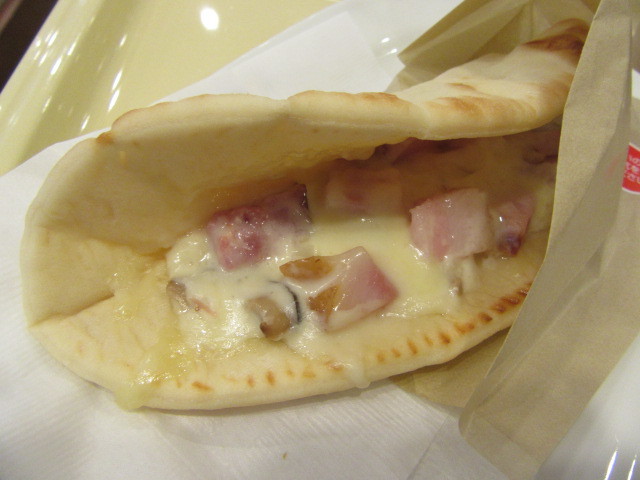 新発売 カルツォーネ 6種のチーズとイベリコベーコン 340円 By 早瀬あゆき ドトールコーヒーショップ 聖蹟桜ヶ丘東口店 Doutor Coffee Shop 聖蹟桜ケ丘 カフェ 食べログ