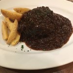 グゥ キッチン - 牛スネ肉のビール煮。柔らかい。