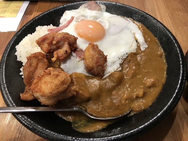 カレーグリル 徳右衛門>