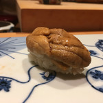 一心鮨 光洋 - 唐津のくろうに  実はめちゃめちゃ好き。
      唐津はねちっこいイメージあるけど、こいつは爽やか