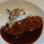 洋食堂 YANO屋 - デミソースにチーズのコクが加わると美味しさ倍増
