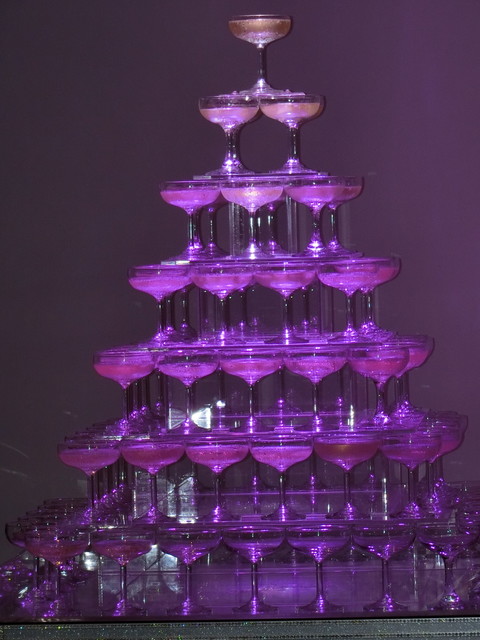 同僚の二次会で利用 日本に２つしかないシャンパンタワーで乾杯 岐阜県岐阜市 By Gol78 Velis ヴェリス 名鉄岐阜 バー 食べログ