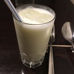 サイーファ ケバブ アンド ビリヤニ - セットドリンクのラッシー