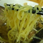 中華蕎麦 みやま - 麺は平打ち