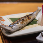 季寄せ料理 暖歩 - 秋刀魚（さんま）鹽燒（しほやき）