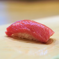 鮨 しゅん輔 阿佐ヶ谷 - 中とろ