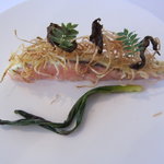 レストラン・モリエール - 桜鱒のミキュイ じゃが芋と牛蒡のフリット ソース ブールブラン