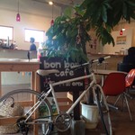 bon bon cafe - 居心地のいい店内