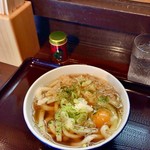 うどん 勝利 - かけうどん・天かす・生卵(¥400+30+60)