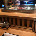 柳橋きたろう - まもなく出来上がるチラリと見える海鮮ばらちらし