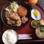 しゃちん房 - よくばり定食 850円（おかずは2品選べる、から揚げとコロッケ）