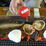 海の駅 蜃気楼 - だしとお酒で味付け