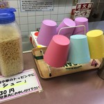 西口うどん - かわいいコップ