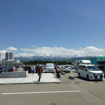 Umino Eki Shinkirou - 道の駅の駐車場からは美しい立山連峰
