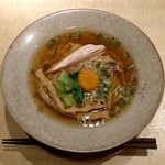 ヌイユ - 下総醤油拉麺（842円）