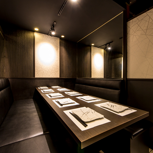 座席 個室 Wine 肉バル Chicken Diner Irise 横浜店 チキンダイナー イリセ 横浜 居酒屋 食べログ