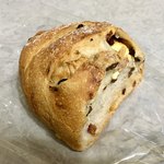 DONQ - ７種のフルーツとクリームチーズ 1/2  ¥324