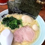 家系ラーメン 新宿家 - 