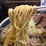 中華そば 螢 - 味噌の麺アップ