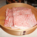 瀬里奈 - １０月８日利用時の茨城県産の特撰牛しゃぶしゃぶ肉のサーロインです。９月１６日の時と異なり、枚数は６枚です。