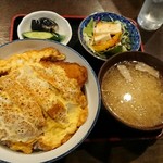 Shusen Watayuri - カツ丼(卵とじ) 750円